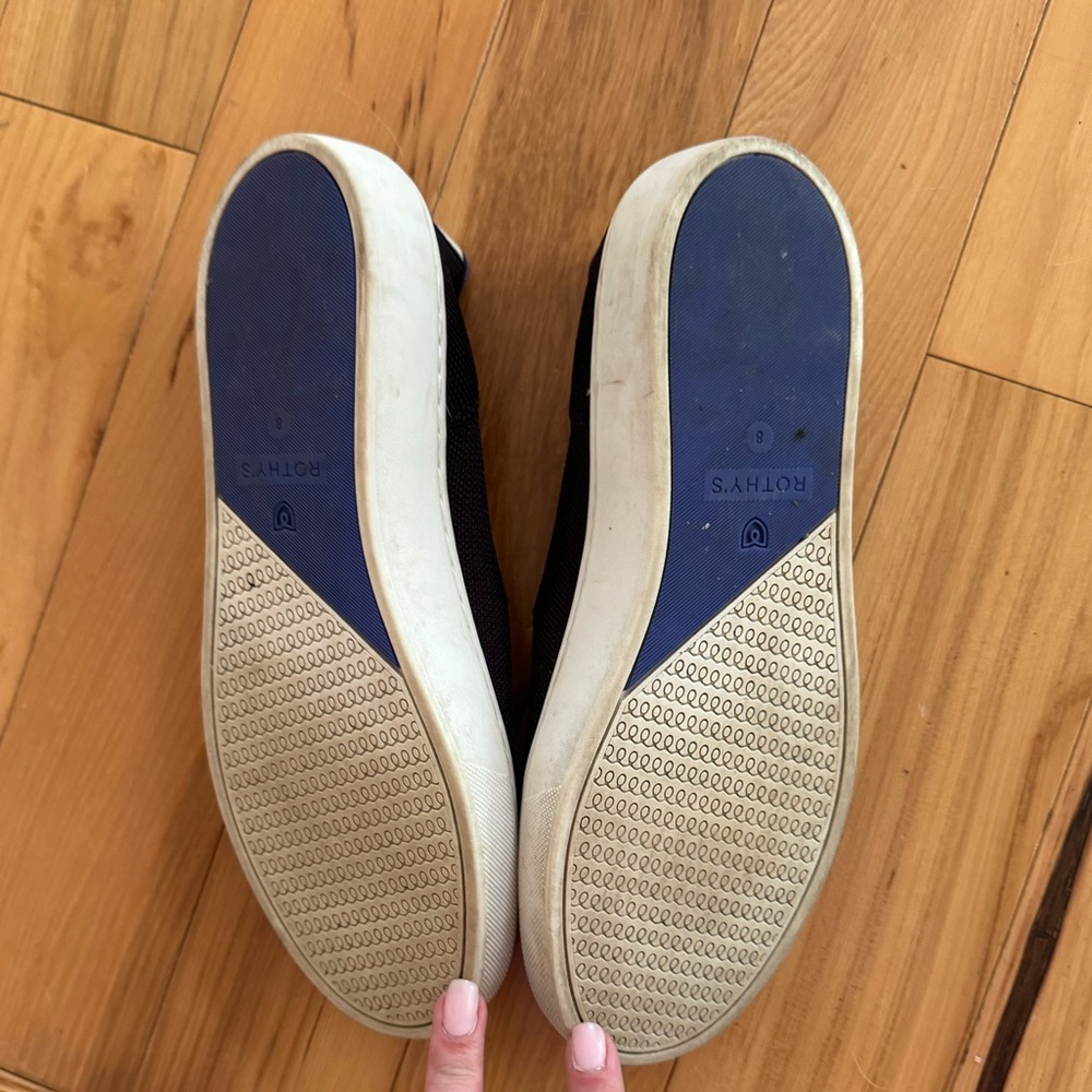 Black Rothy’s Size 8 - Picture 2 of 3